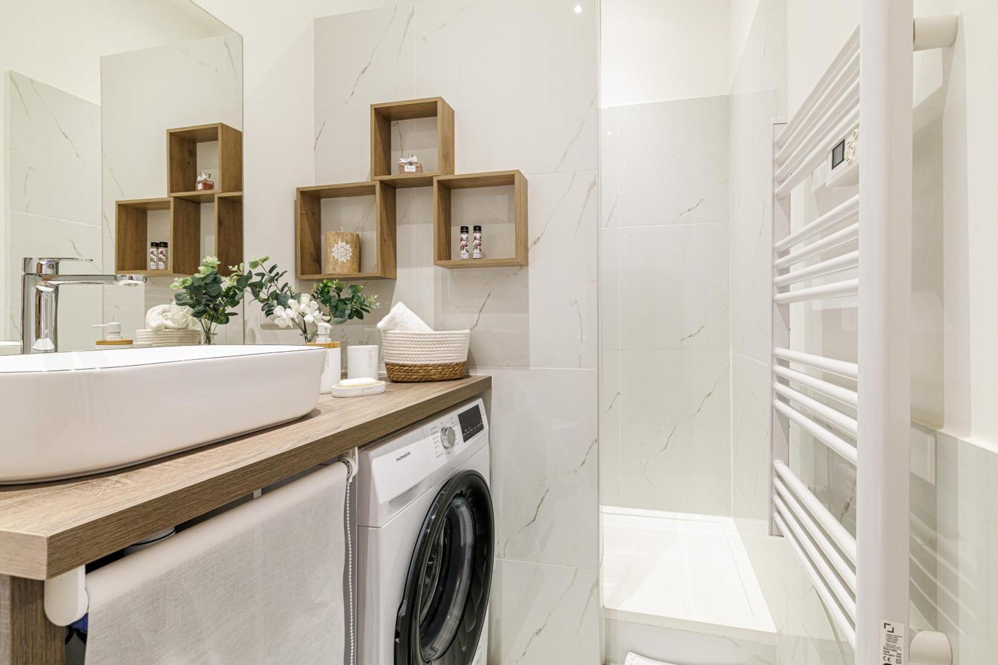 Old Town Antibes Superb New Flat, For 3, Ac, Wi-Fi Apartment Ngoại thất bức ảnh